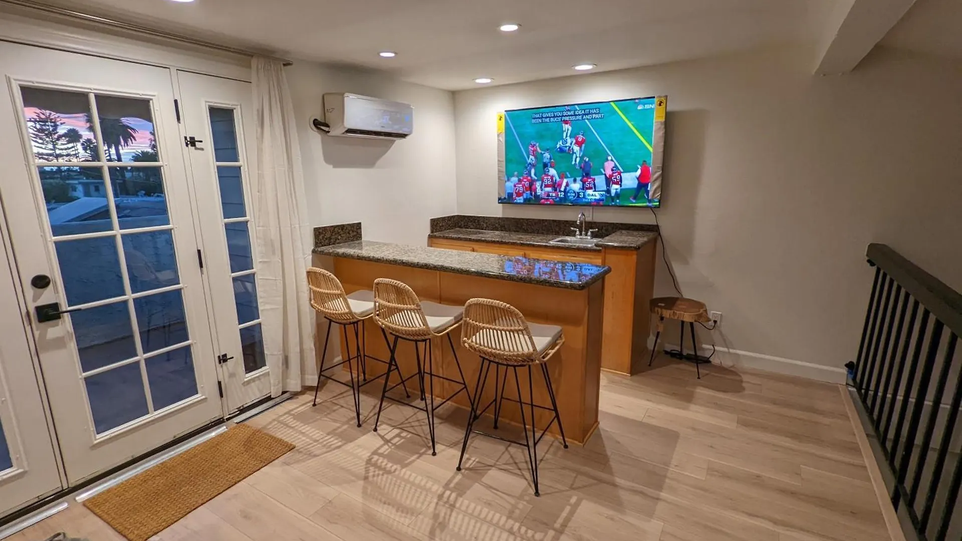 Daire Bohemian Beach Pad With 5 Beds, Patio & Non-Pickup-Truck Parking Long Beach